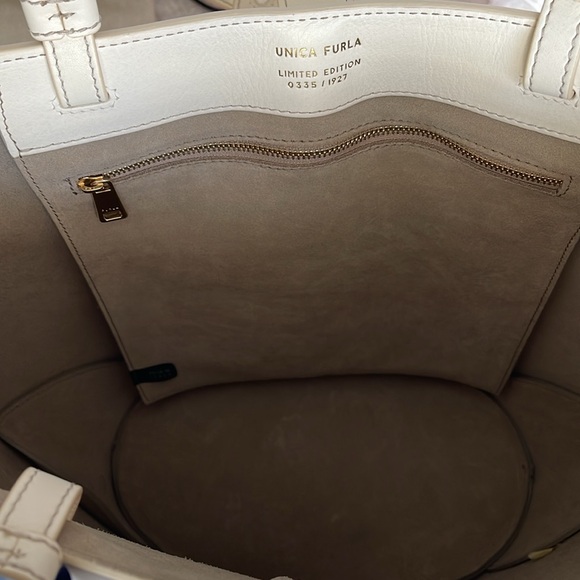 NWT Furla Unica  Earth Limited Edition 👜 in Pure White 🤍 - Picture 6 of 8